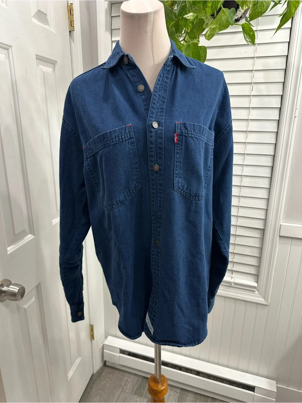 Vintage Y2K Levi's Dark Blue Denim Button-Up Shirt